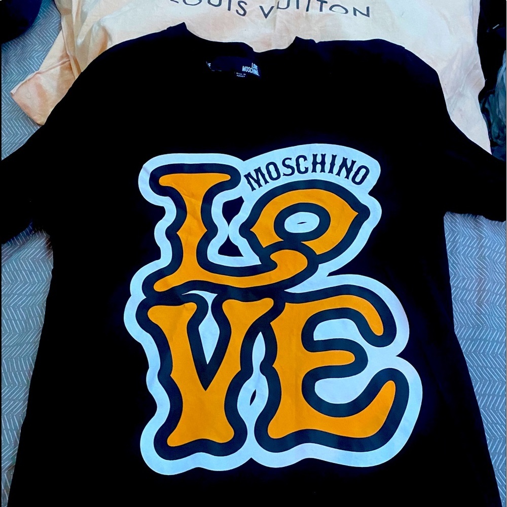 Love Moschino T-Shirt black with yellow writing